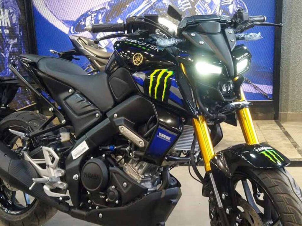 2025 Yamaha MT15